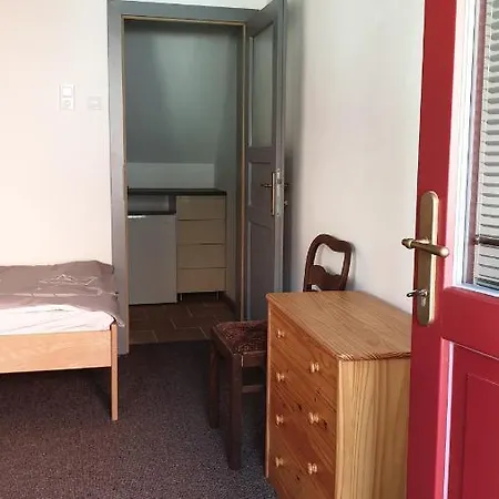 Rozmberska 62, 3*