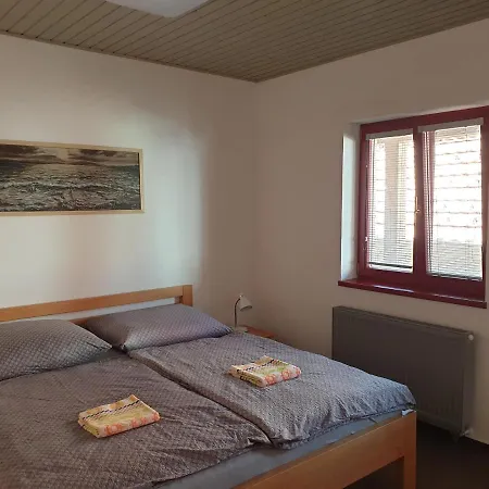 ゲストハウス Rozmberska 62, トレボン