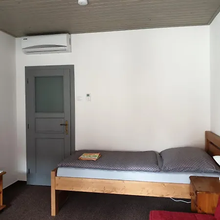 Rozmberska 62, Pensjonat