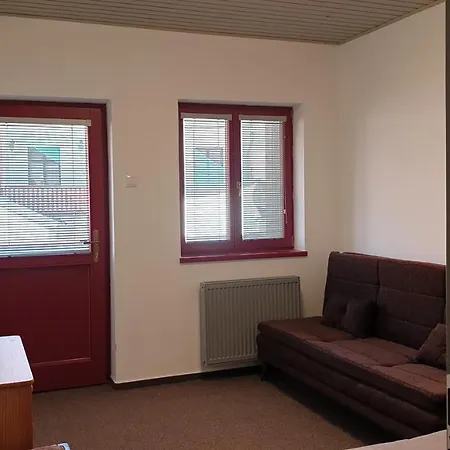 ゲストハウス Rozmberska 62,