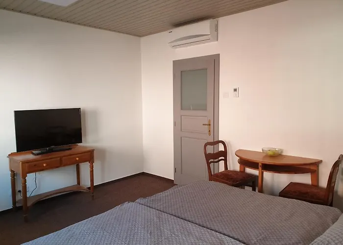 Rožmberská 62,